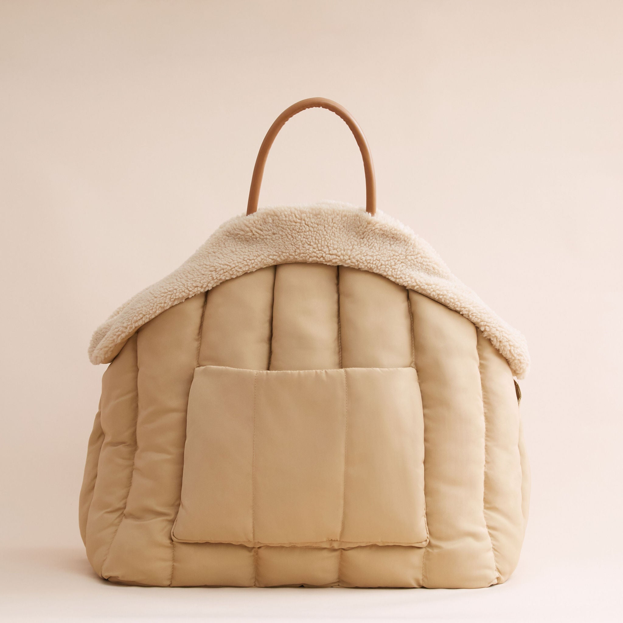 Lyxig Hundbilstol & Resväska – Komfort & Säkerhet för Små Hundar