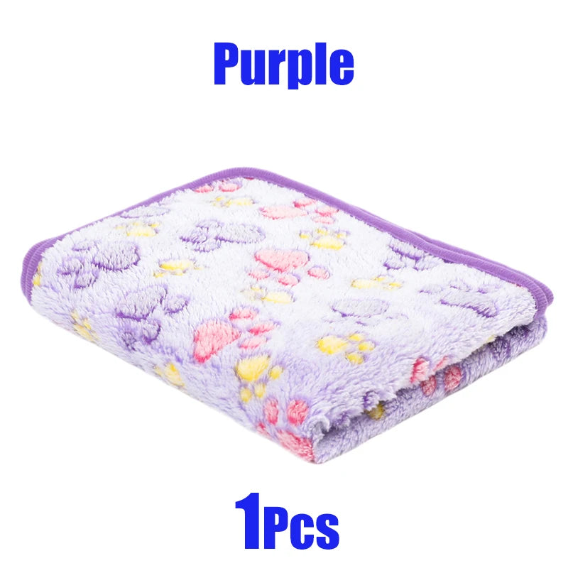 Mjuk Husdjurfilt med Söta Tassmönster – Fluffig & Värmande Filt för Katt och Hund